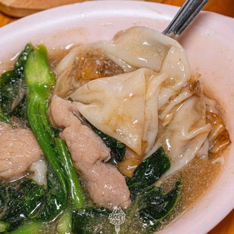 เส้นใหญ่ ตรา ดอกบัว