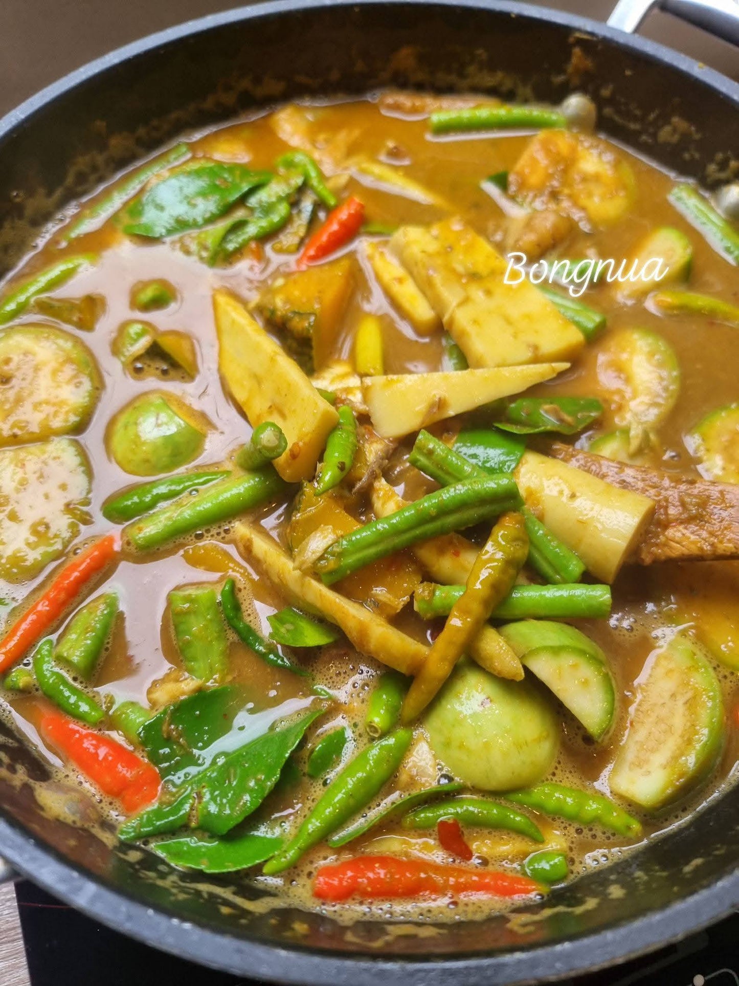 Bongnua Thai Rice Noodle Curry Sauce